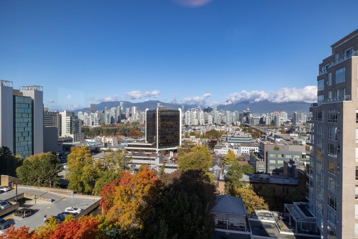 Photo 4 at 1302 - 2668 Ash Street, Fairview VW, Vancouver West