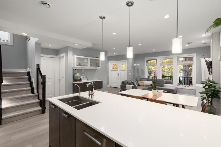 Photo 12 at 1082 E 10th Avenue, Mount Pleasant VE, Vancouver East