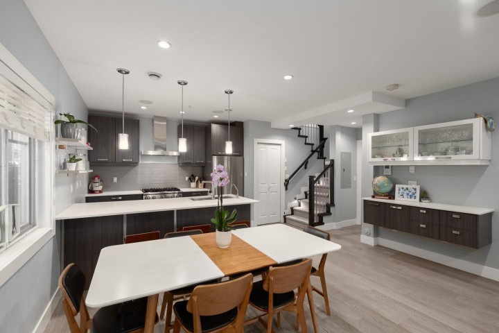 Photo 8 at 1082 E 10th Avenue, Mount Pleasant VE, Vancouver East