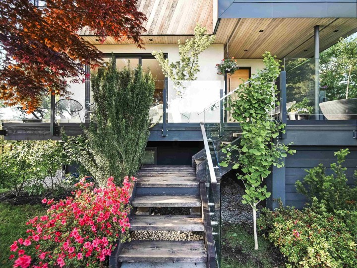 Photo 2 at 452 E 4th Street, Lower Lonsdale, North Vancouver