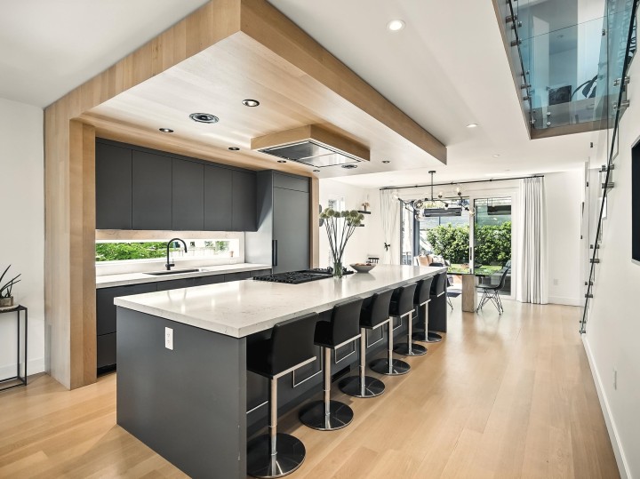 Photo 6 at 452 E 4th Street, Lower Lonsdale, North Vancouver