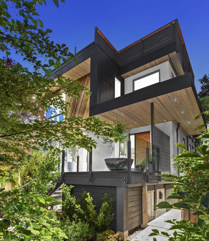 Photo 1 at 452 E 4th Street, Lower Lonsdale, North Vancouver