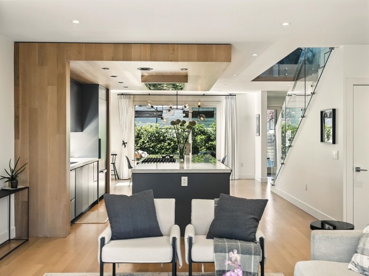 Photo 5 at 452 E 4th Street, Lower Lonsdale, North Vancouver