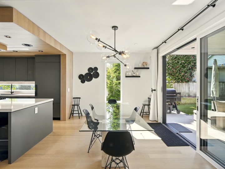 Photo 9 at 452 E 4th Street, Lower Lonsdale, North Vancouver