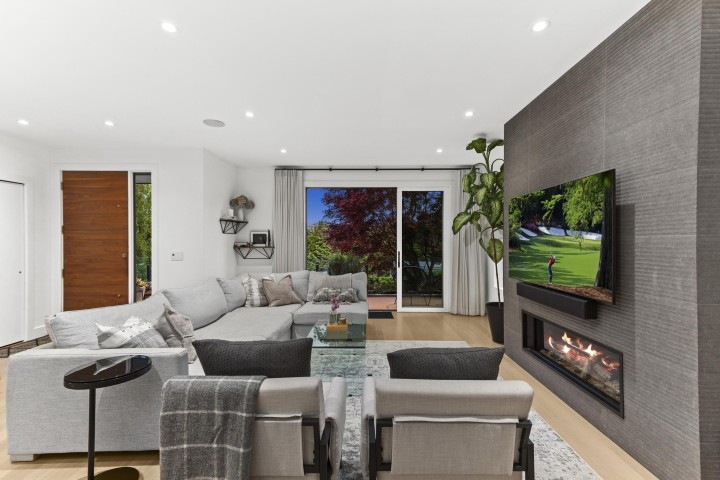 Photo 10 at 452 E 4th Street, Lower Lonsdale, North Vancouver