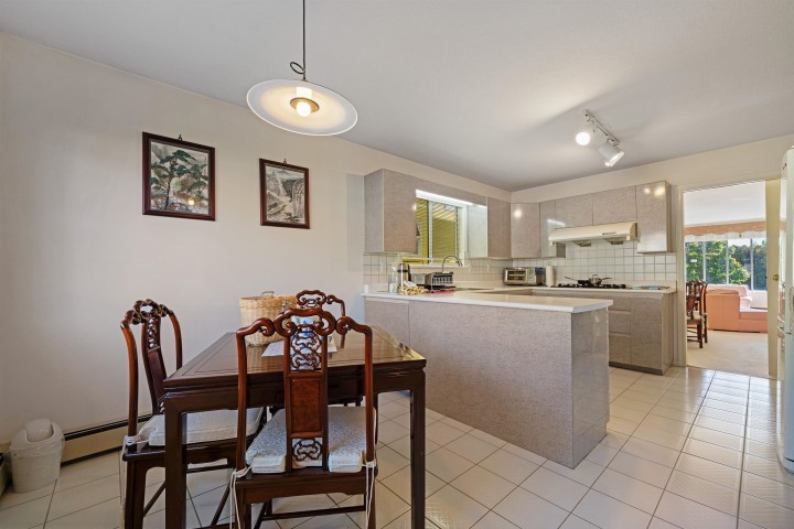 Photo 13 at 2133 W 49th Avenue, Kerrisdale, Vancouver West