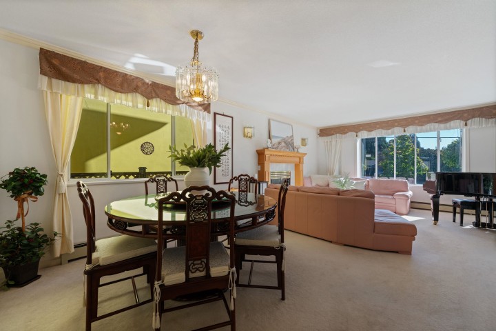 Photo 7 at 2133 W 49th Avenue, Kerrisdale, Vancouver West