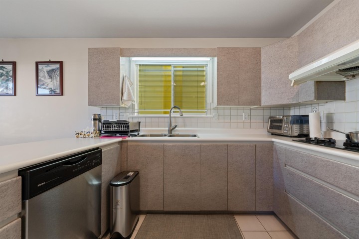 Photo 14 at 2133 W 49th Avenue, Kerrisdale, Vancouver West