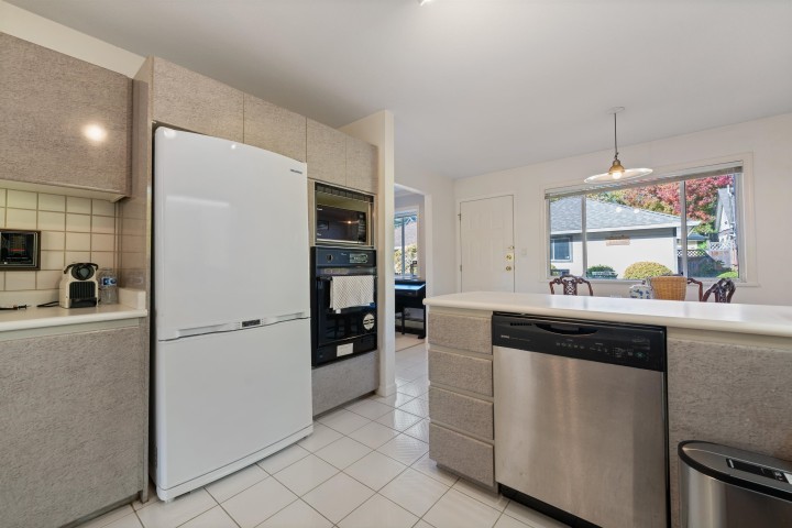 Photo 15 at 2133 W 49th Avenue, Kerrisdale, Vancouver West