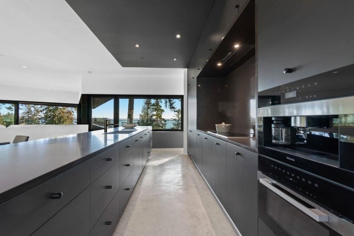 Photo 13 at 4166 Rose Crescent, Sandy Cove, West Vancouver