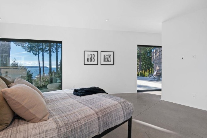 Photo 22 at 4166 Rose Crescent, Sandy Cove, West Vancouver