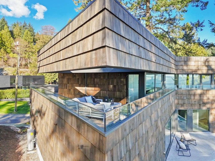 Photo 32 at 4166 Rose Crescent, Sandy Cove, West Vancouver