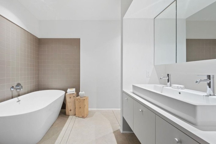 Photo 21 at 4166 Rose Crescent, Sandy Cove, West Vancouver