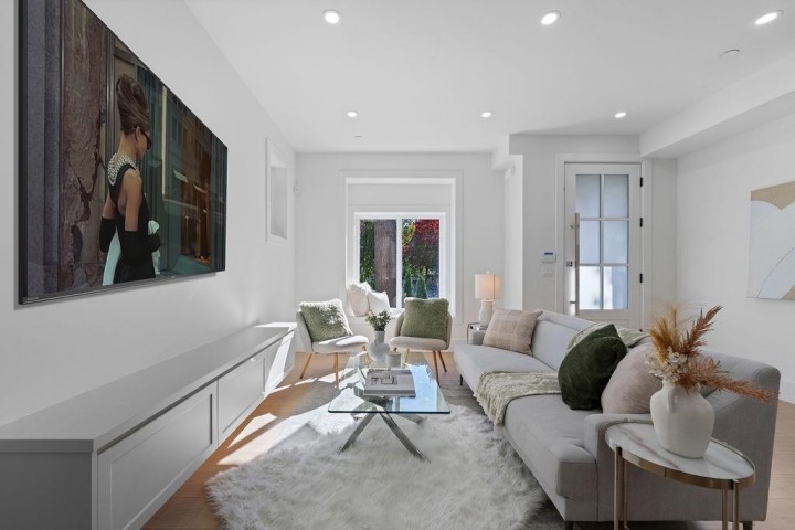 Photo 7 at 1 - 2447 E 41st Avenue, Collingwood VE, Vancouver East