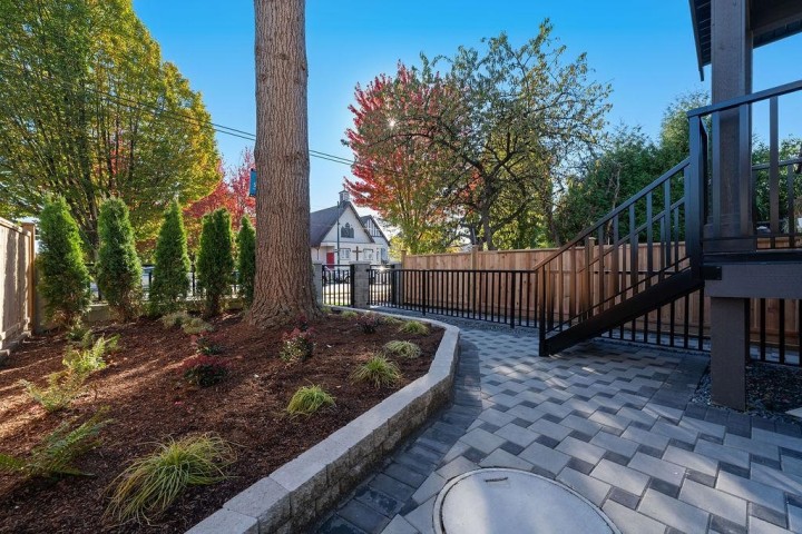 Photo 3 at 1 - 2447 E 41st Avenue, Collingwood VE, Vancouver East