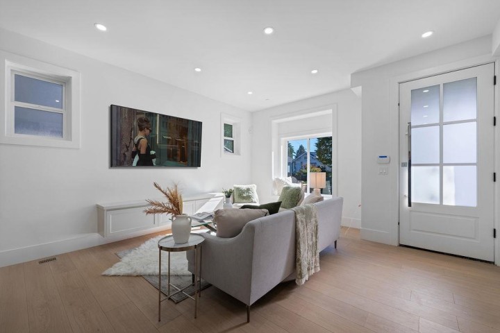 Photo 8 at 1 - 2447 E 41st Avenue, Collingwood VE, Vancouver East