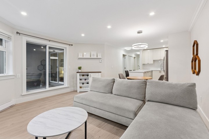 Photo 2 at 104 - 1365 W 4th Avenue, False Creek, Vancouver West