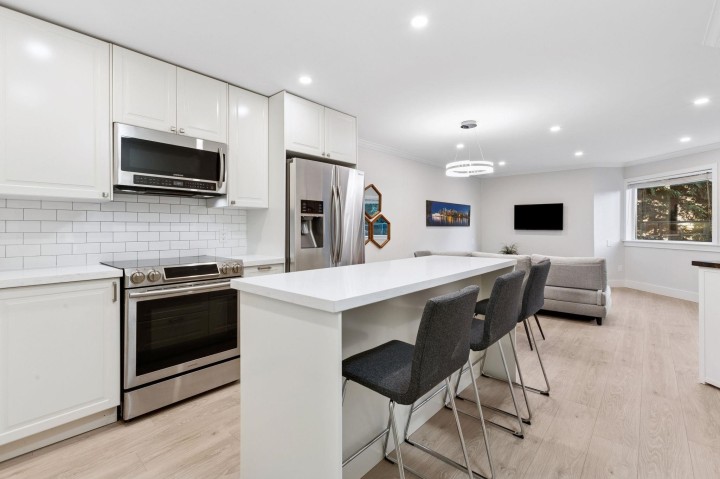 Photo 7 at 104 - 1365 W 4th Avenue, False Creek, Vancouver West