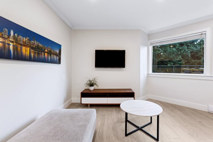 Photo 5 at 104 - 1365 W 4th Avenue, False Creek, Vancouver West