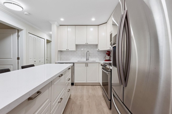 Photo 9 at 104 - 1365 W 4th Avenue, False Creek, Vancouver West