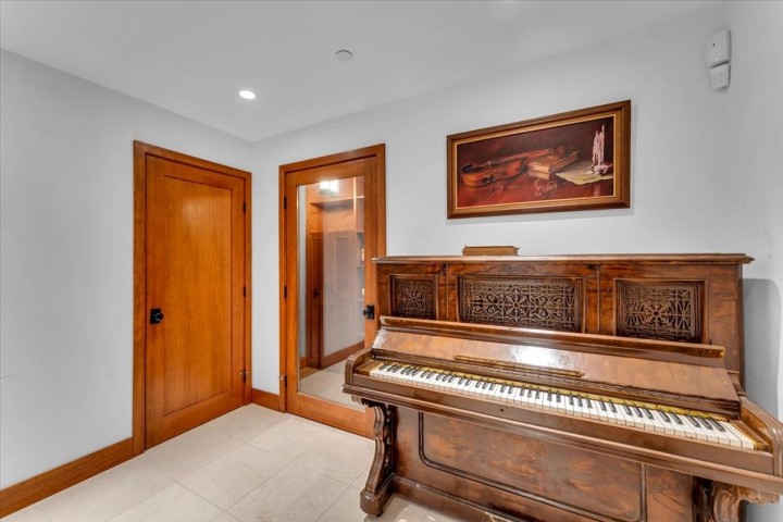 Photo 13 at 1125 Groveland Court, British Properties, West Vancouver