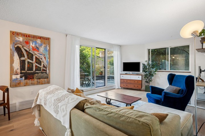 Photo 1 at 113 - 2033 Triumph Street, Hastings, Vancouver East