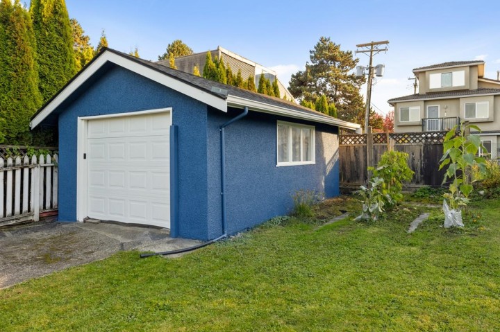 Photo 6 at 2880 Oxford Street, Hastings Sunrise, Vancouver East