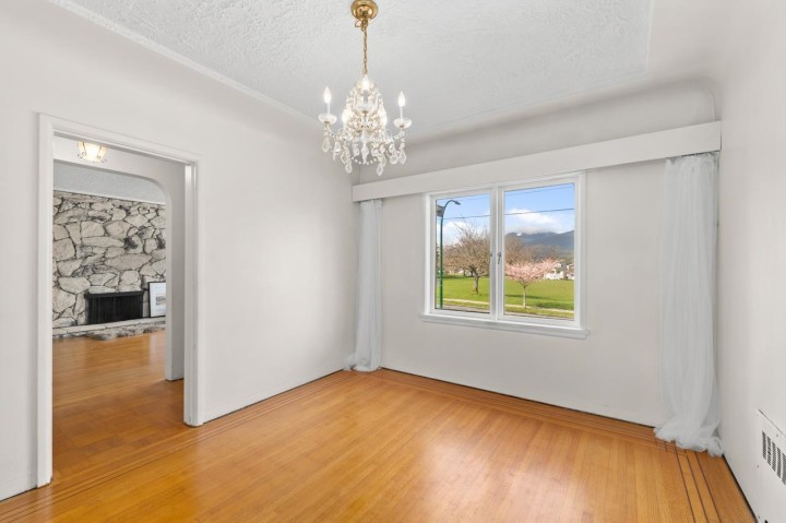 Photo 12 at 2880 Oxford Street, Hastings Sunrise, Vancouver East