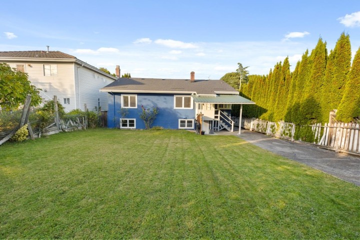 Photo 3 at 2880 Oxford Street, Hastings Sunrise, Vancouver East