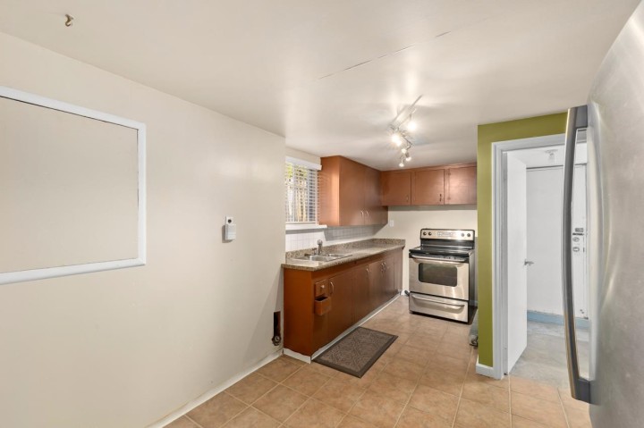 Photo 24 at 2880 Oxford Street, Hastings Sunrise, Vancouver East