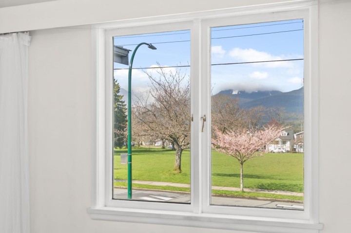 Photo 14 at 2880 Oxford Street, Hastings Sunrise, Vancouver East