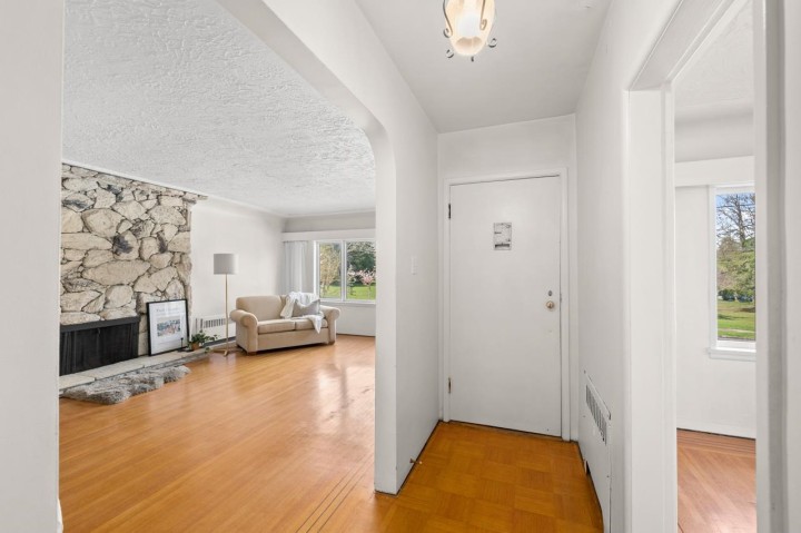 Photo 11 at 2880 Oxford Street, Hastings Sunrise, Vancouver East