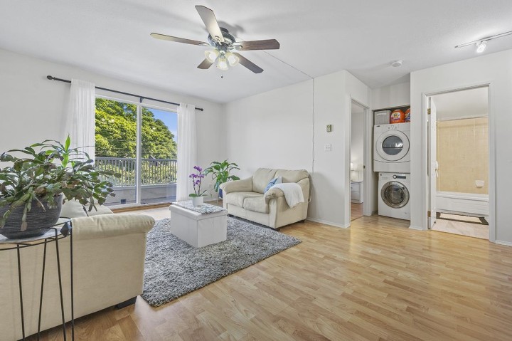 Photo 6 at 302 - 458 E 43rd Avenue, Fraser VE, Vancouver East