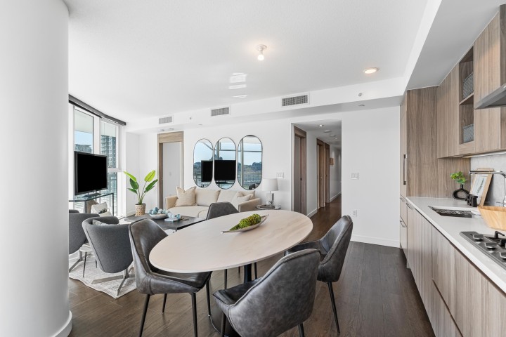 Photo 6 at 1584 - 87 Nelson Street, Yaletown, Vancouver West