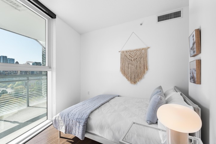 Photo 12 at 1584 - 87 Nelson Street, Yaletown, Vancouver West