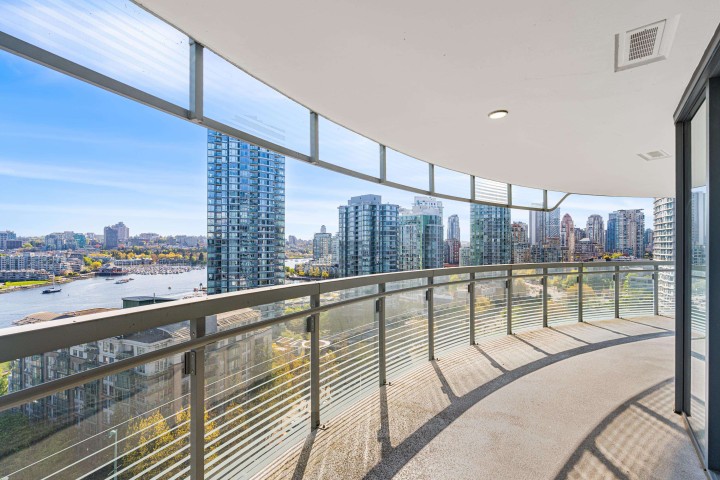 Photo 20 at 1584 - 87 Nelson Street, Yaletown, Vancouver West