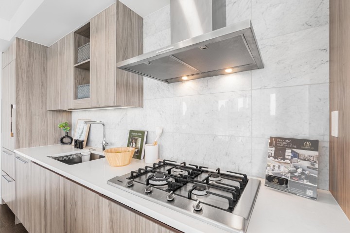 Photo 10 at 1584 - 87 Nelson Street, Yaletown, Vancouver West