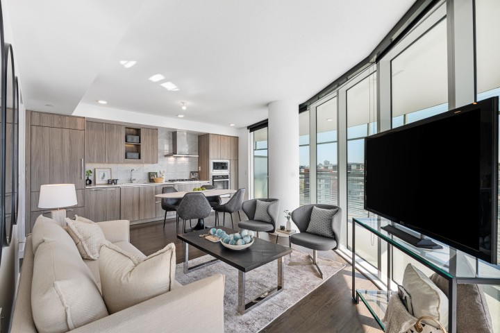 Photo 4 at 1584 - 87 Nelson Street, Yaletown, Vancouver West