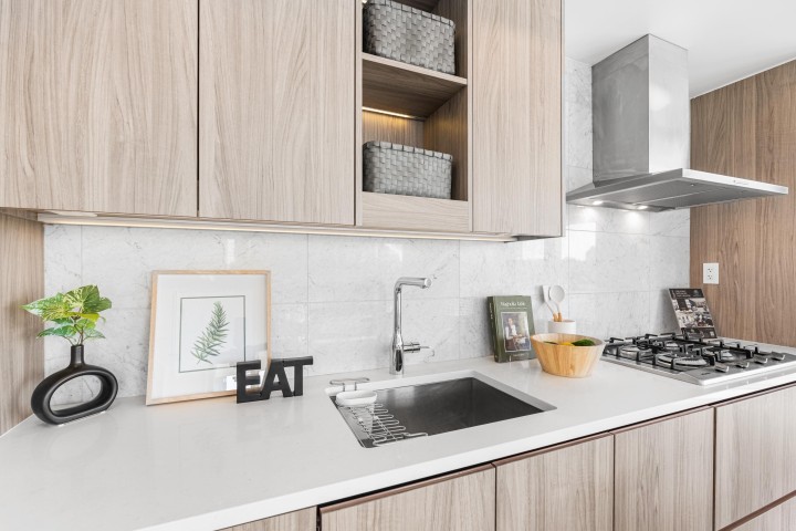 Photo 8 at 1584 - 87 Nelson Street, Yaletown, Vancouver West