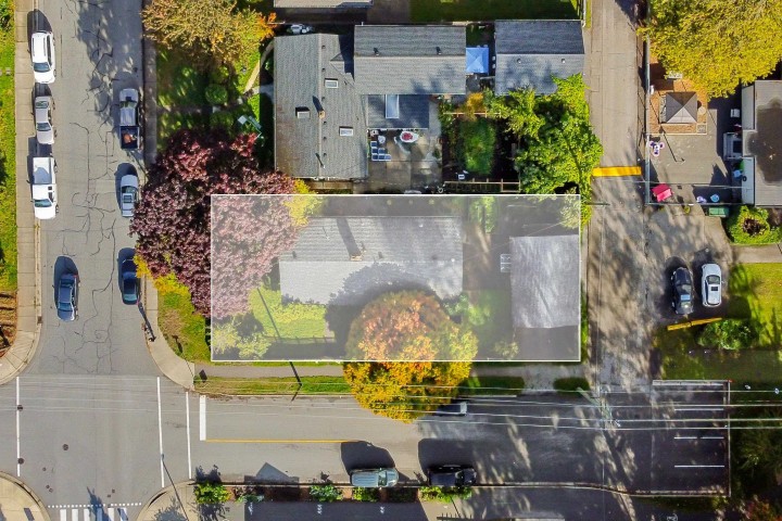 Photo 2 at 260 W 21st Street, Central Lonsdale, North Vancouver