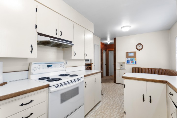 Photo 13 at 260 W 21st Street, Central Lonsdale, North Vancouver