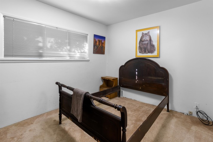 Photo 17 at 260 W 21st Street, Central Lonsdale, North Vancouver