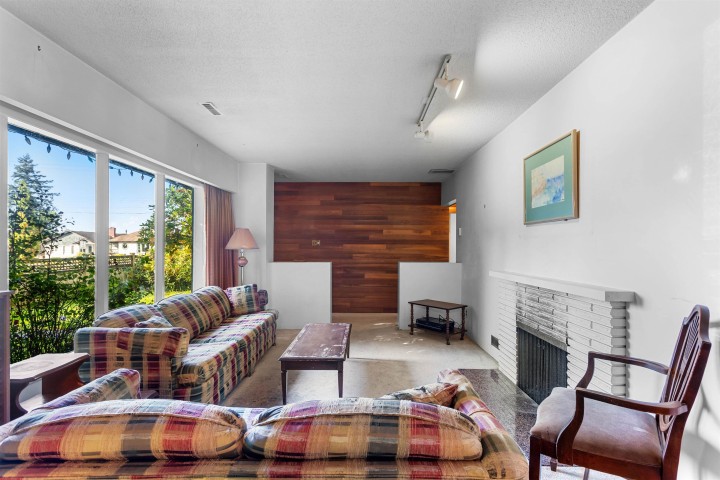 Photo 10 at 260 W 21st Street, Central Lonsdale, North Vancouver