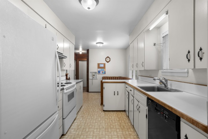 Photo 14 at 260 W 21st Street, Central Lonsdale, North Vancouver