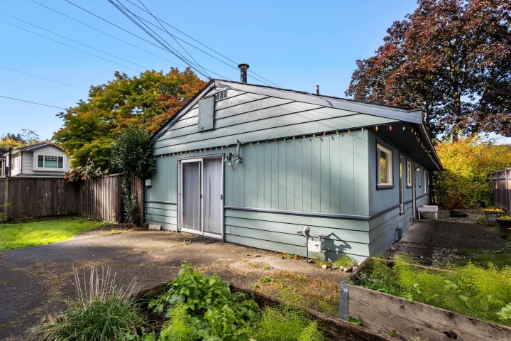 Photo 25 at 260 W 21st Street, Central Lonsdale, North Vancouver