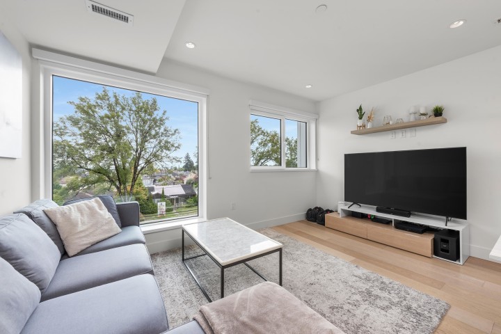 Photo 11 at 138 W Woodstock Avenue, Cambie, Vancouver West