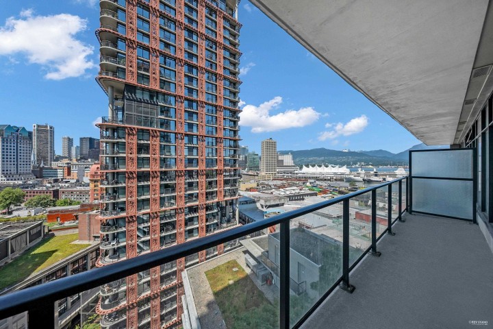 Photo 11 at 1707 - 108 W Cordova Street, Downtown VW, Vancouver West