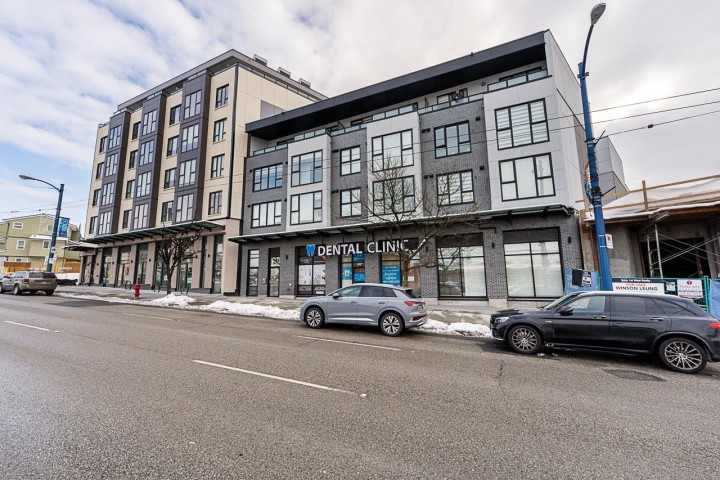 Photo 2 at 406 - 3050 Kingsway, Collingwood VE, Vancouver East