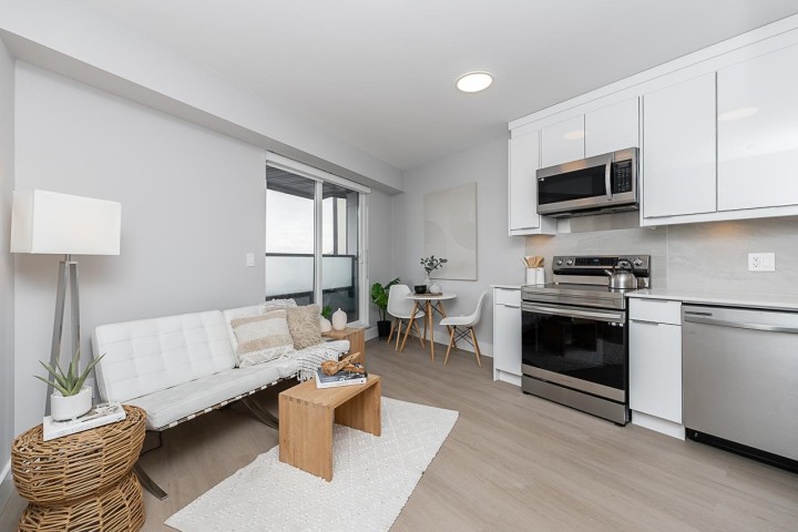 Photo 6 at 406 - 3050 Kingsway, Collingwood VE, Vancouver East