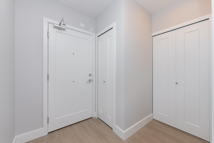 Photo 5 at 406 - 3050 Kingsway, Collingwood VE, Vancouver East